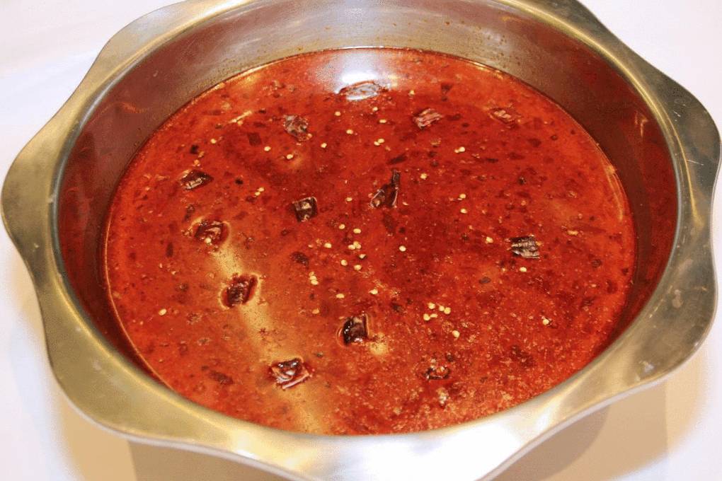 人均$20不到的火鍋+炒菜自助!任點任吃,吃到扶牆出