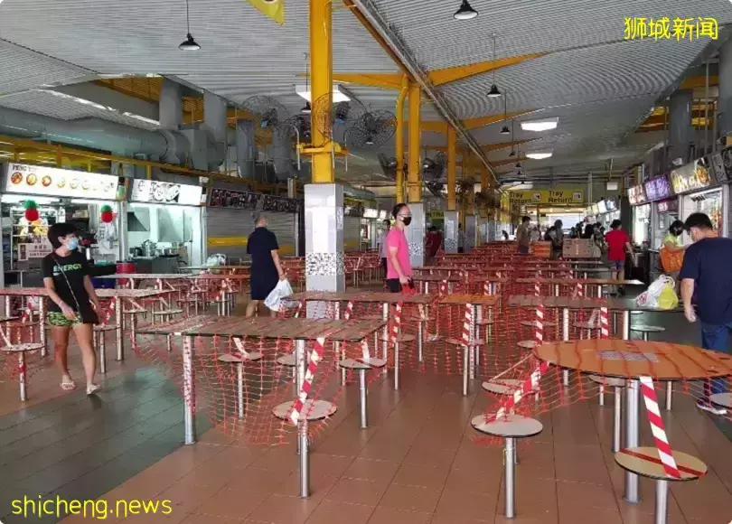 新加坡小贩能赚多少钱? 开着宝马、戴著名表的时代还有吗