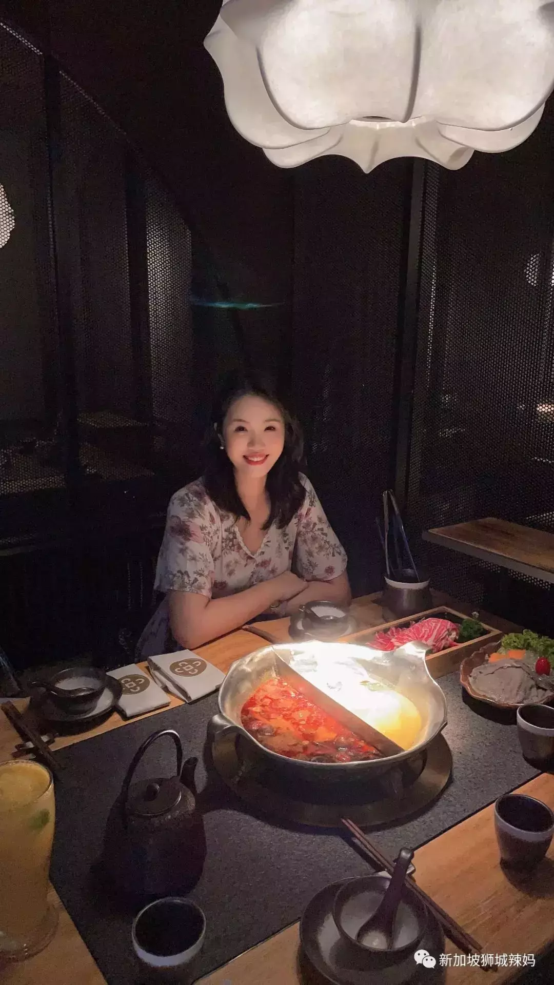 排队5小时!网红凑凑火锅来新加坡了!锅底无限续、奶茶免费喝!菜品大曝光