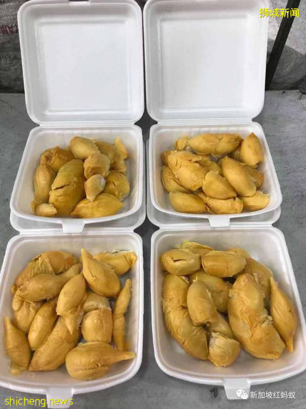 不能親手驗貨很吃虧? 獅城小販將榴梿美照放上網讓買家“相親”