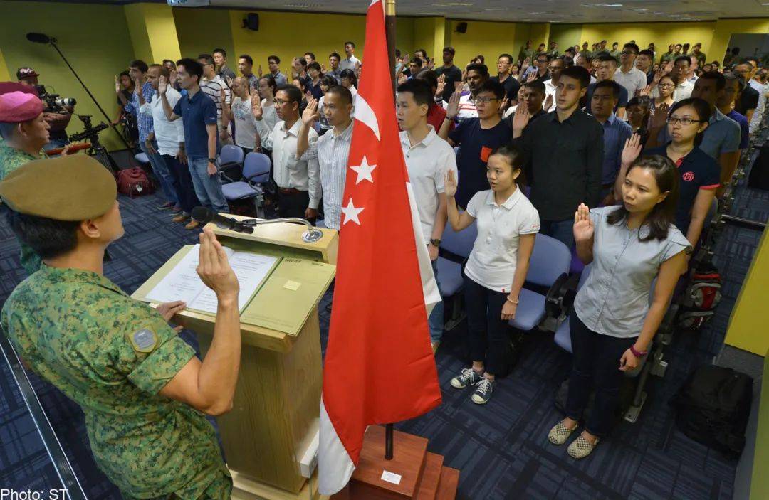 这个PR自愿要求服兵役：新加坡是我的家乡！移民后都必须当兵吗