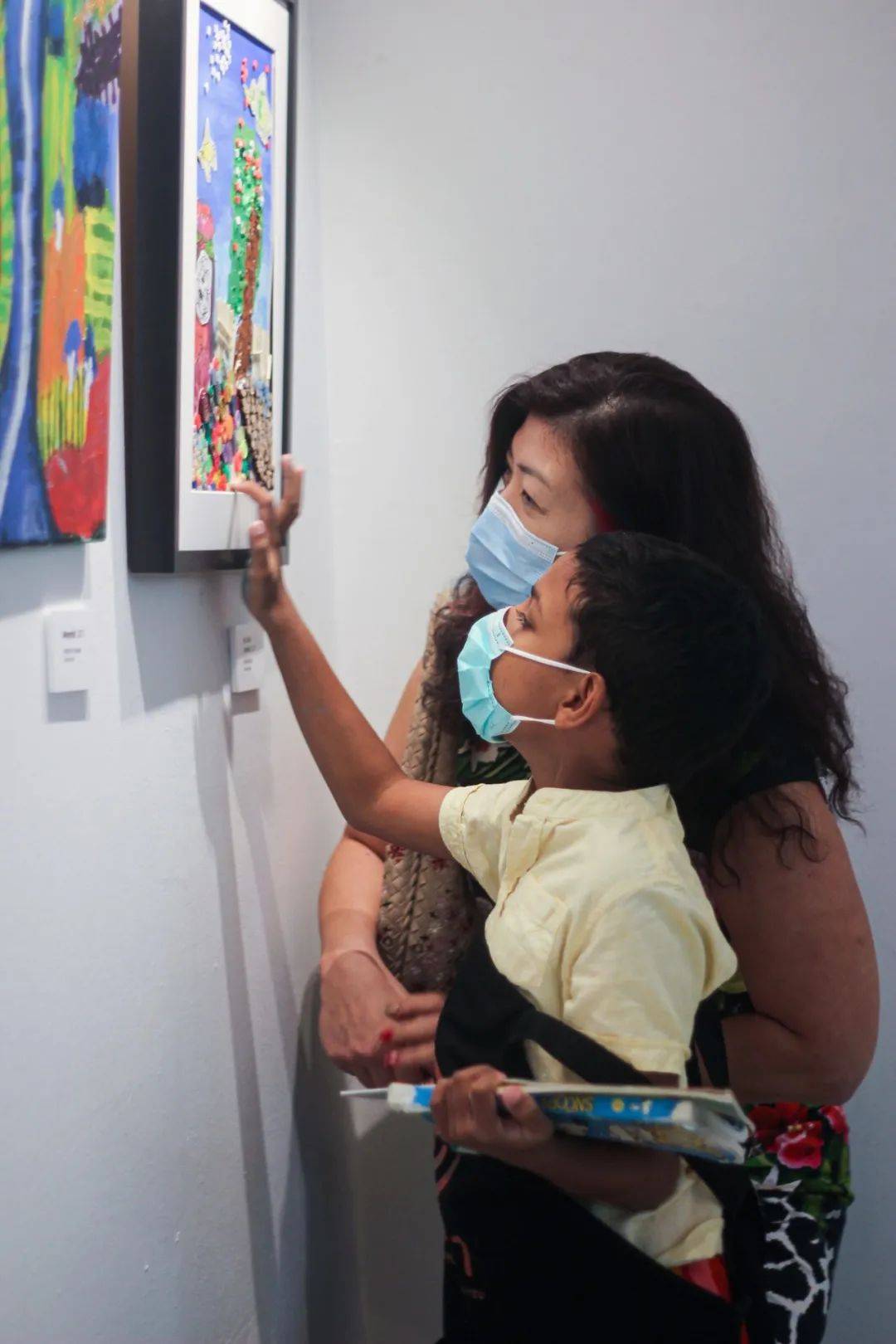 这位新加坡自闭症男孩,一动手就感动了全世界,预测这会刷爆朋友圈