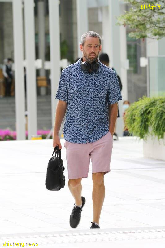 ◤新国CCB◢铁齿洋汉 遣返英国  “狮城警挥棍打我” 