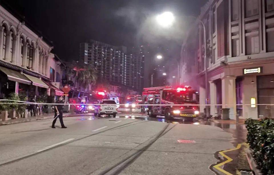 新加坡丹戎巴葛慘烈車禍，5名離世者身份曝光，新航前空姐嚴重燒傷，送院急救