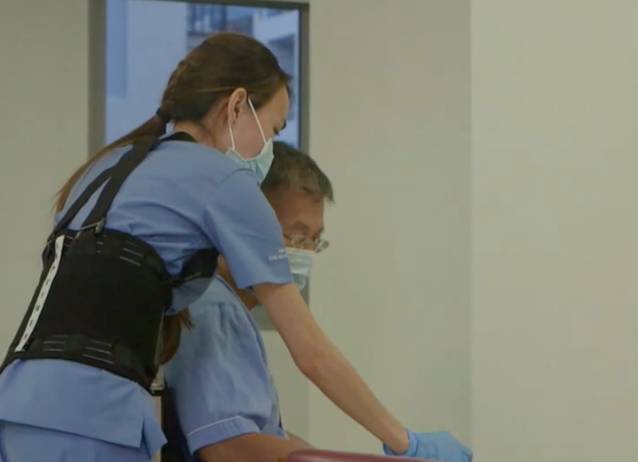 新加坡本地年輕人用實際行動，打臉“草莓族”稱號