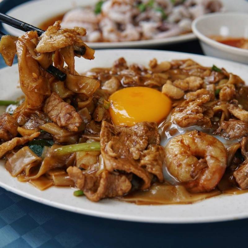 新加坡也能吃到马来西亚那一味!“怡保德记仔炒粉”锅气煮炒,饱到扶墙还不伤荷包