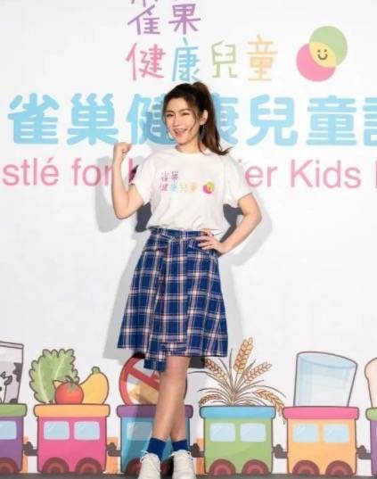 新加坡5死1伤车祸：为救男友80%烧伤的美女歌星，刚脱离危险！她还得面对这些