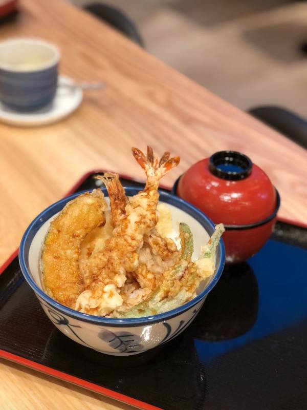 日本最大平价天妇罗连锁店Tempura Tendon Tenya开到新加坡啦！乌节路门店10月15日开门营业