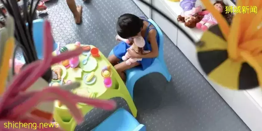 坐牢33年，最高鞭刑24下！禽獸生父性侵4個女兒十余年！新加坡這些行爲也會被鞭