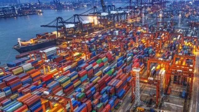 新加坡港口货柜拥堵！运价大涨，停泊周期也有变化