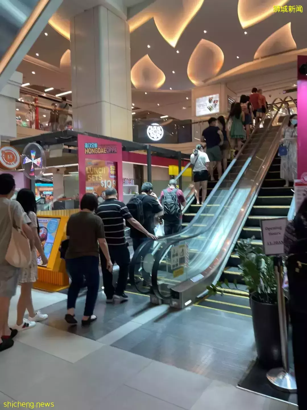 實拍周日的新加坡:商場、景點、食閣到處是人!又一波放寬政策來了