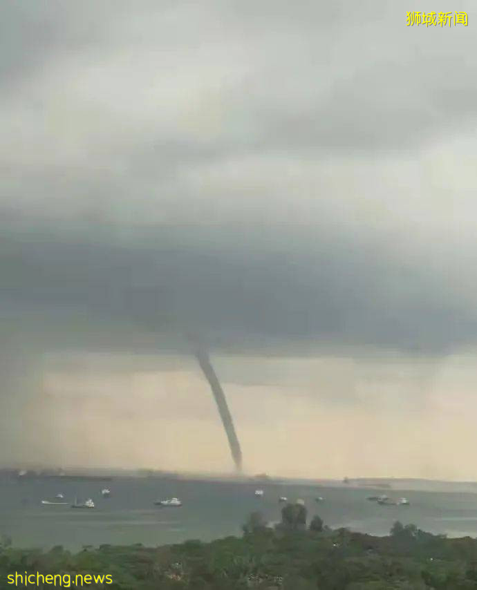 刷屏！黑雲壓城、電閃雷鳴...大雨前的新加坡超有“大片感”