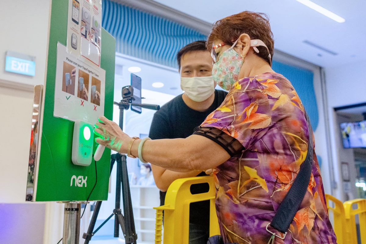 无需扫码登入!政府推出SafeEntry Gateway新设备