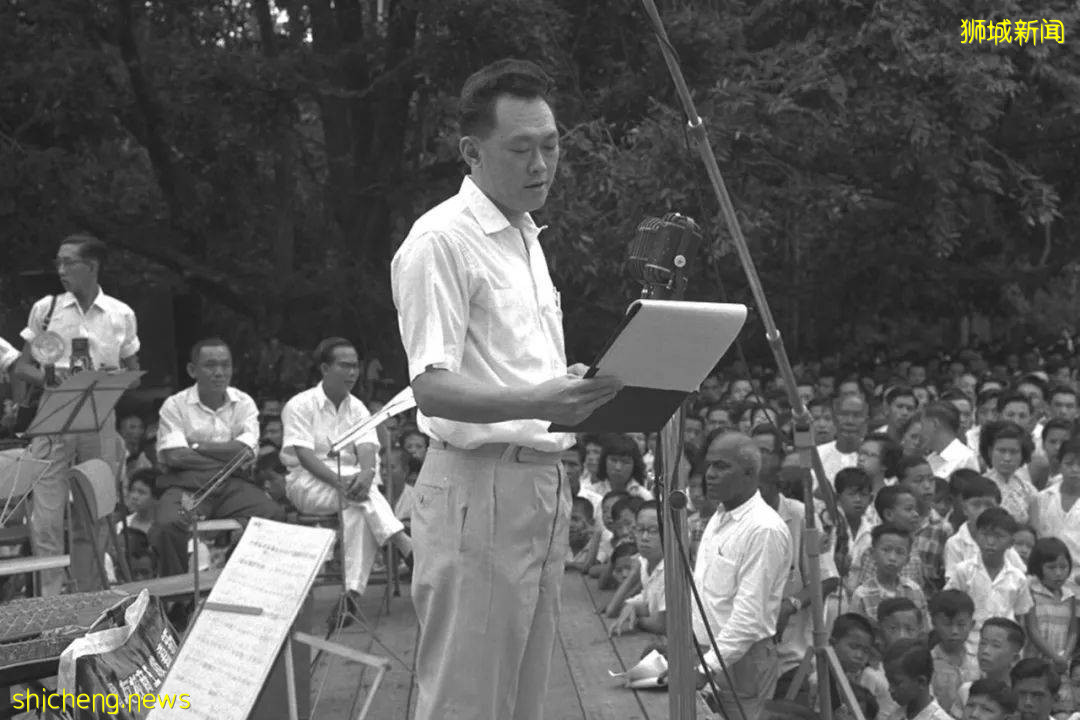 直升機、戰鬥機出動！李顯龍發表重要講話！56年了，新加坡讓全世界感動哭泣