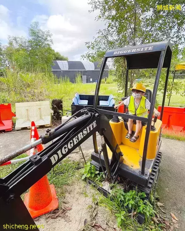 Diggersite圣诞特别活动🌲操作挖掘机+充气城堡+手作活动,带娃来铲泥挖土