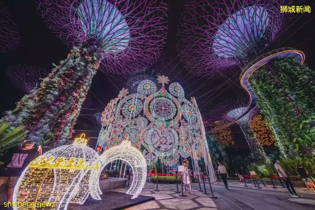 新加坡滨海湾花园一年一度圣诞仙境闪亮登场！花穹岁末花展带你走进童话世界