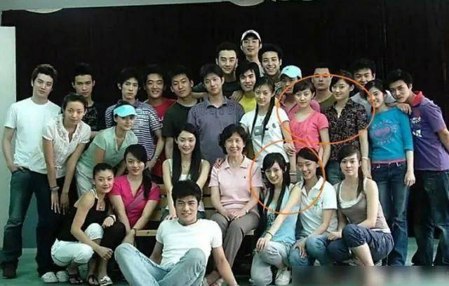 中国影史票房第二的《你好，李焕英》官宣，要在新加坡上映啦