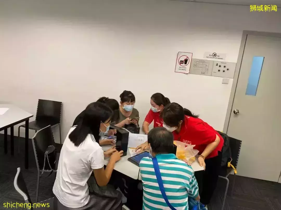 揭秘新加坡職場生存現狀，多少人與高薪失之交臂