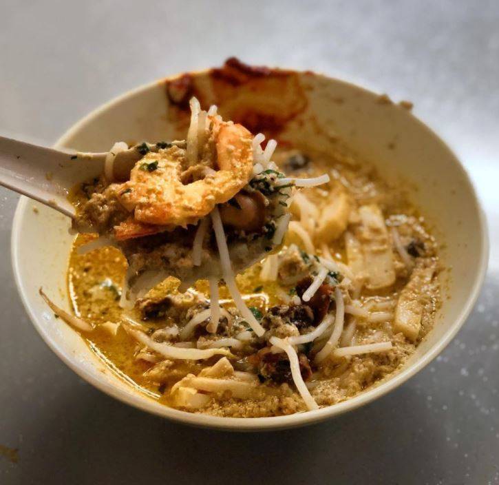 新馬知名的道地美食!來碗熱騰騰的叻沙吧