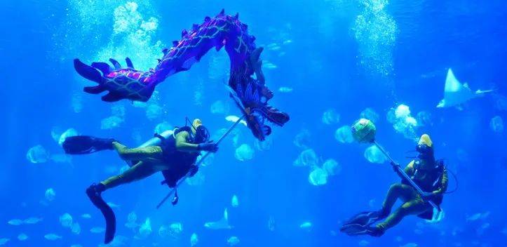 過年必玩!海洋館尋金元寶,環球影城12生肖小黃人激萌拜年