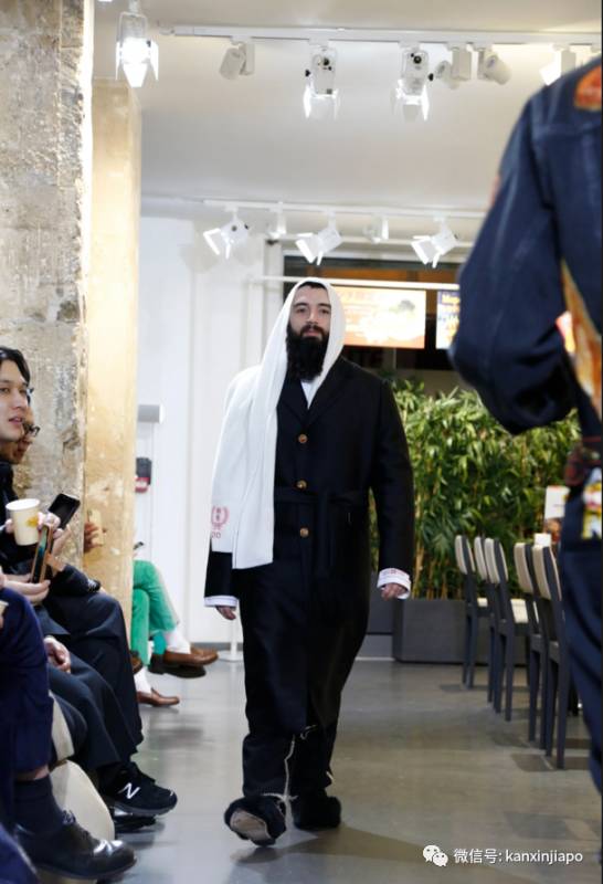 新加坡“食阁白毛巾”,居然亮相巴黎时装周,价格暴涨70倍