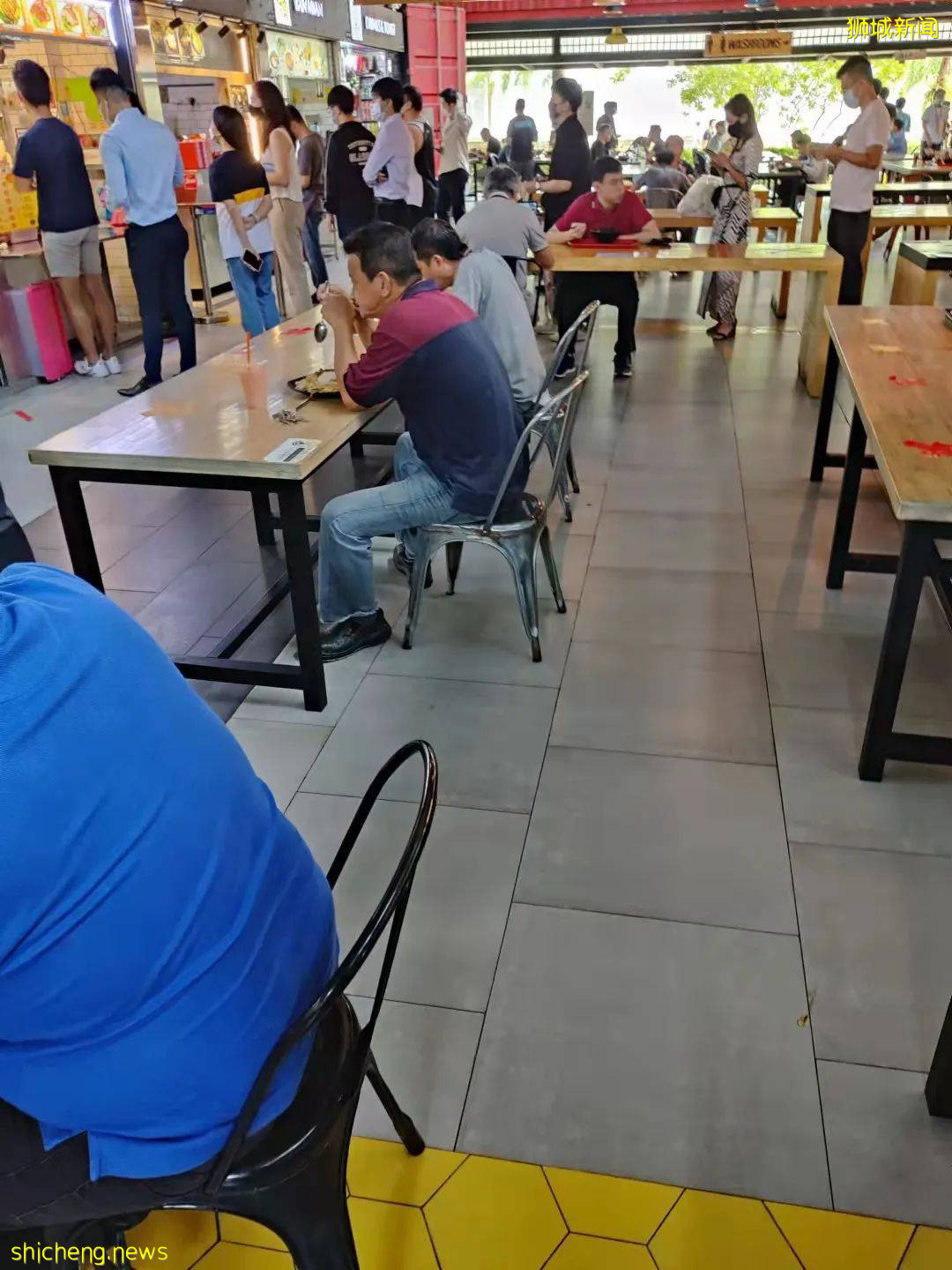 实拍,新加坡放宽限制的第一天!专家强烈呼吁,“合力追踪”或将取消