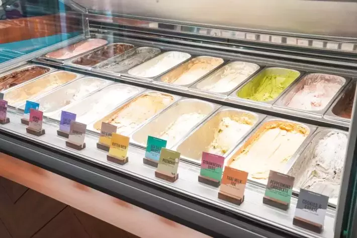 超火冰激凌小店FATCAT开新店啦,就在Kovan