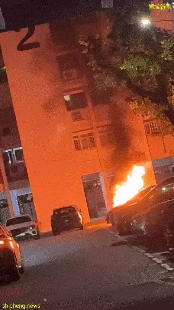 火光沖天、爆炸巨響！新加坡露天停車場突然起火，驚人