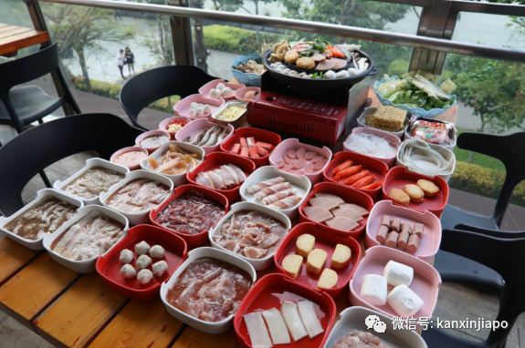 新加坡新增4个新冠患者逗留地，包括长堤坊及榴梿摊位，专家警告不要放松警惕