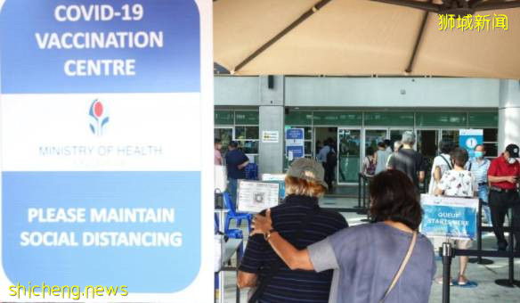 未接種冠病疫苗者面臨更多限制!新加坡政府宣布中小學老師將接種追加劑疫苗