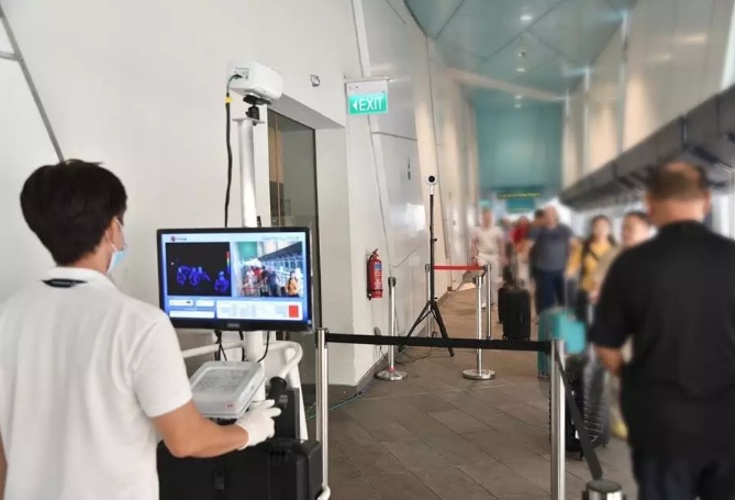 新加坡新型肺炎累计16例、确诊首例本地人传染，发布“中国接触”双禁令