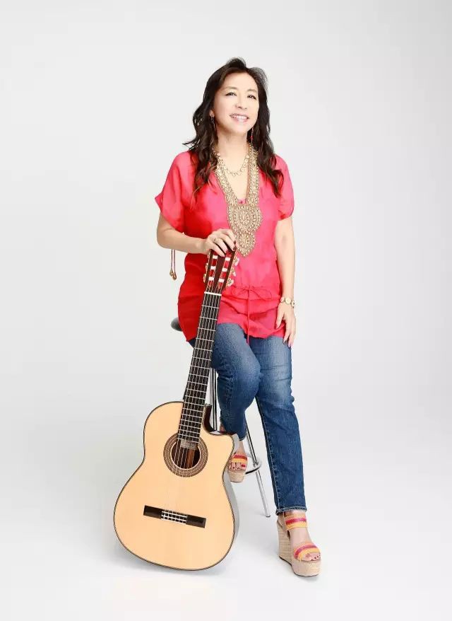 优雅女生的新年首选!最好的圣诞礼物:2020小野丽莎新加坡演唱会~