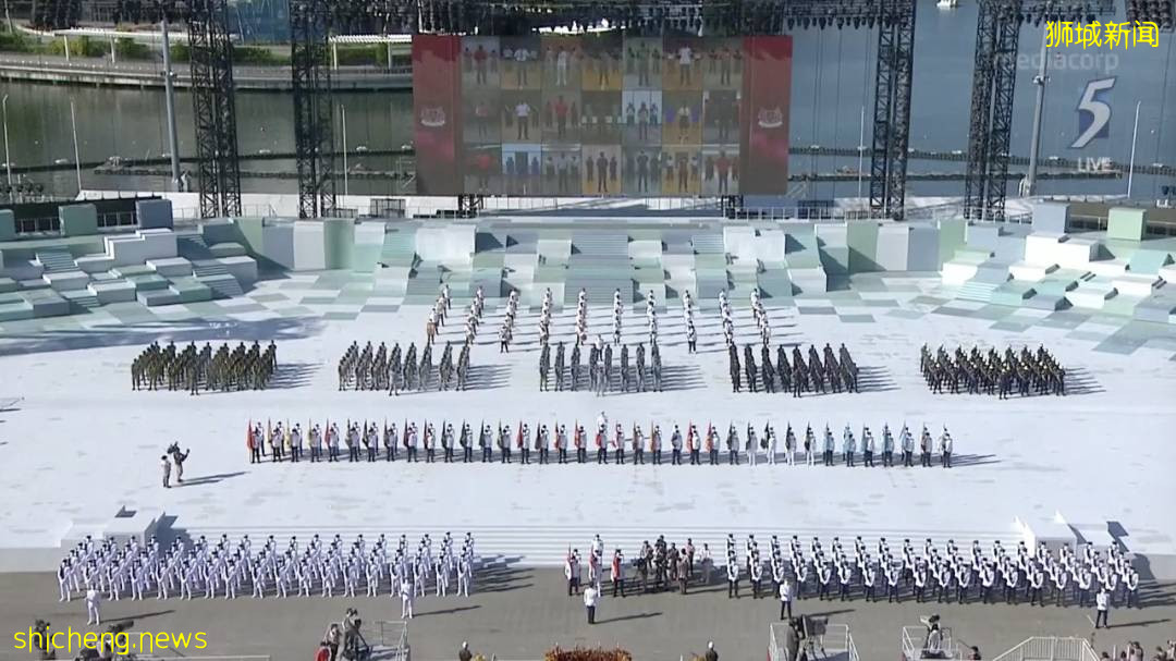 直升機、戰鬥機出動！李顯龍發表重要講話！56年了，新加坡讓全世界感動哭泣