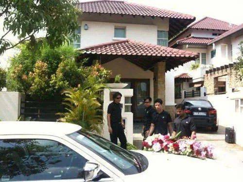 周杰伦被指在家弹琴扰民?霸气回应:“不好意思,我没有邻居”