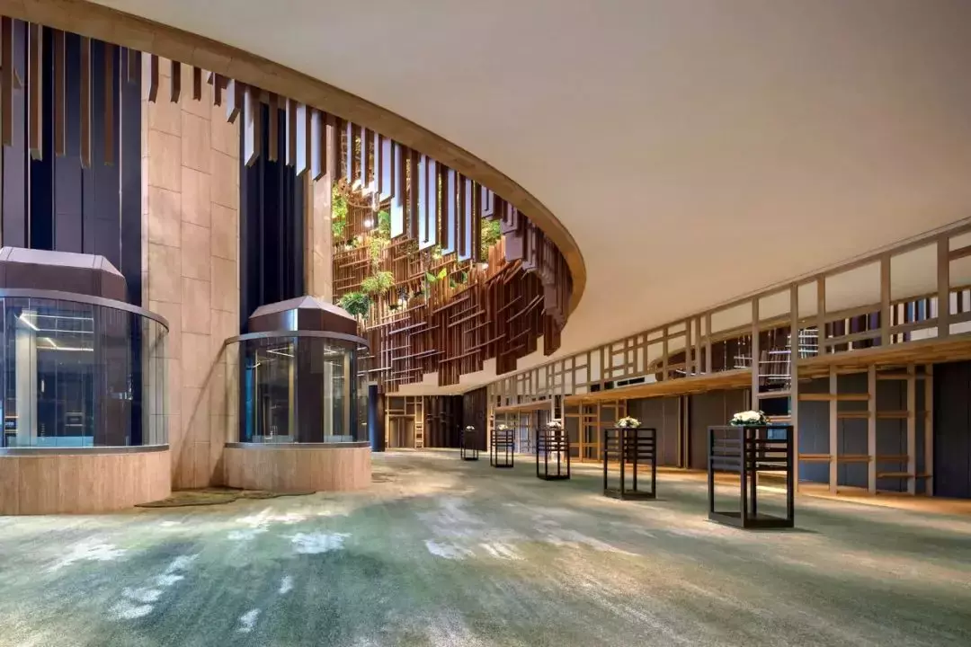 拥有2400多种植物,还有小鸟生活,新加坡这家酒店太美