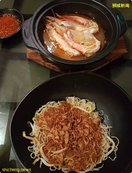 华记大虾面: 拥有70年历史与米其林美食奖的大虾面