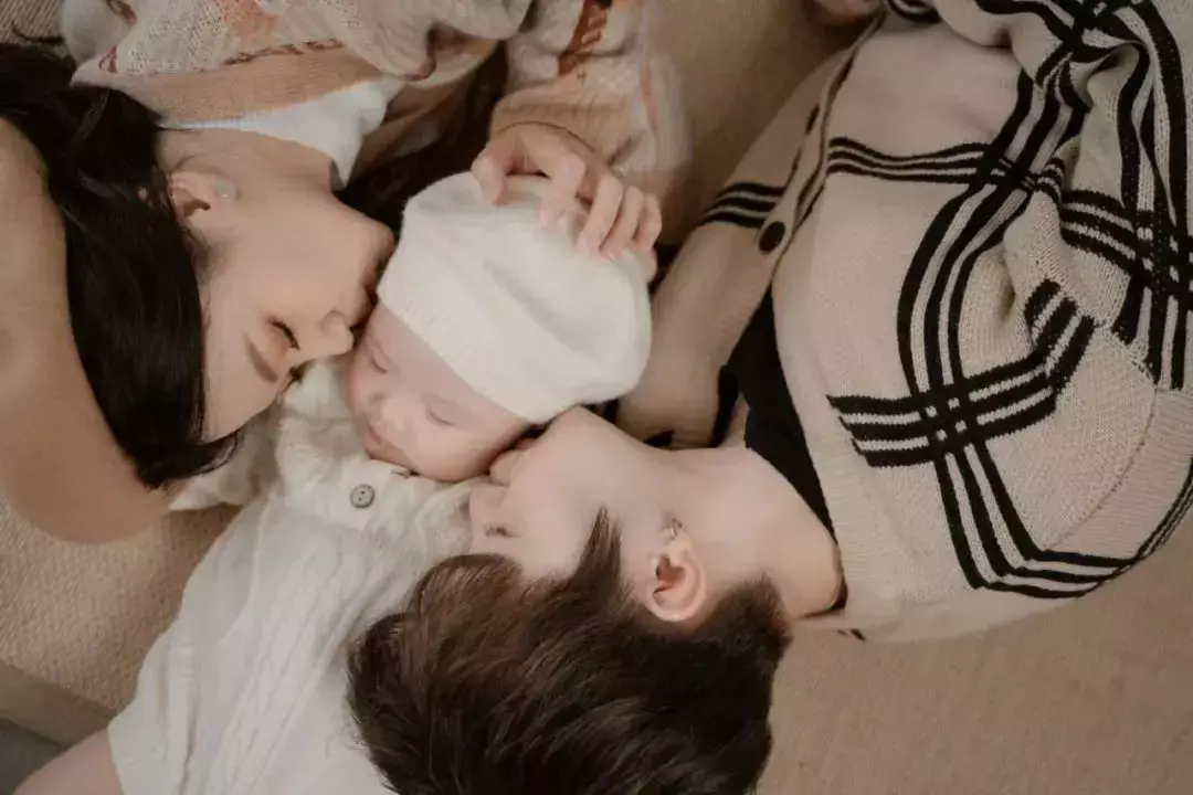 新加坡小夫妻最强出租房改造！变身ins风小家，猜猜花了多少钱