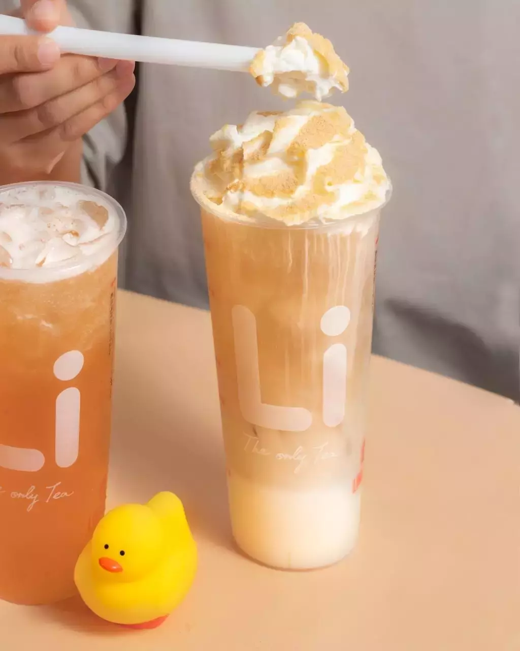 LiHO新品鴨屎香奶茶，你敢喝嗎？😱原來是味道甘醇、花香濃郁的烏龍茶飲品