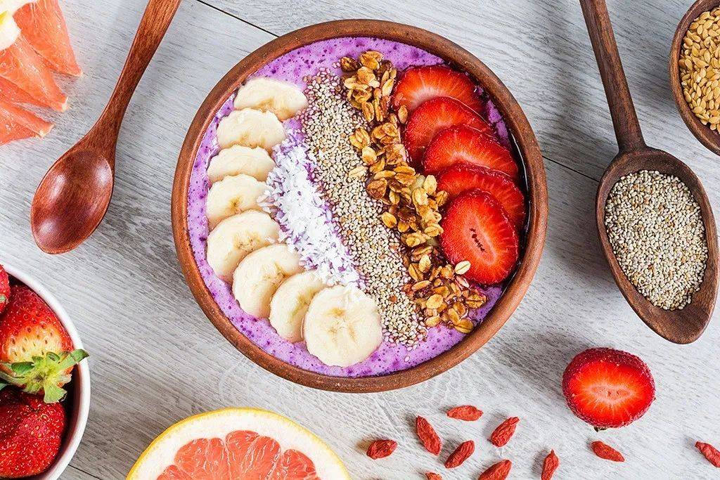 你與馬甲線之間，真的就只差一碗“Açaí Bowl”