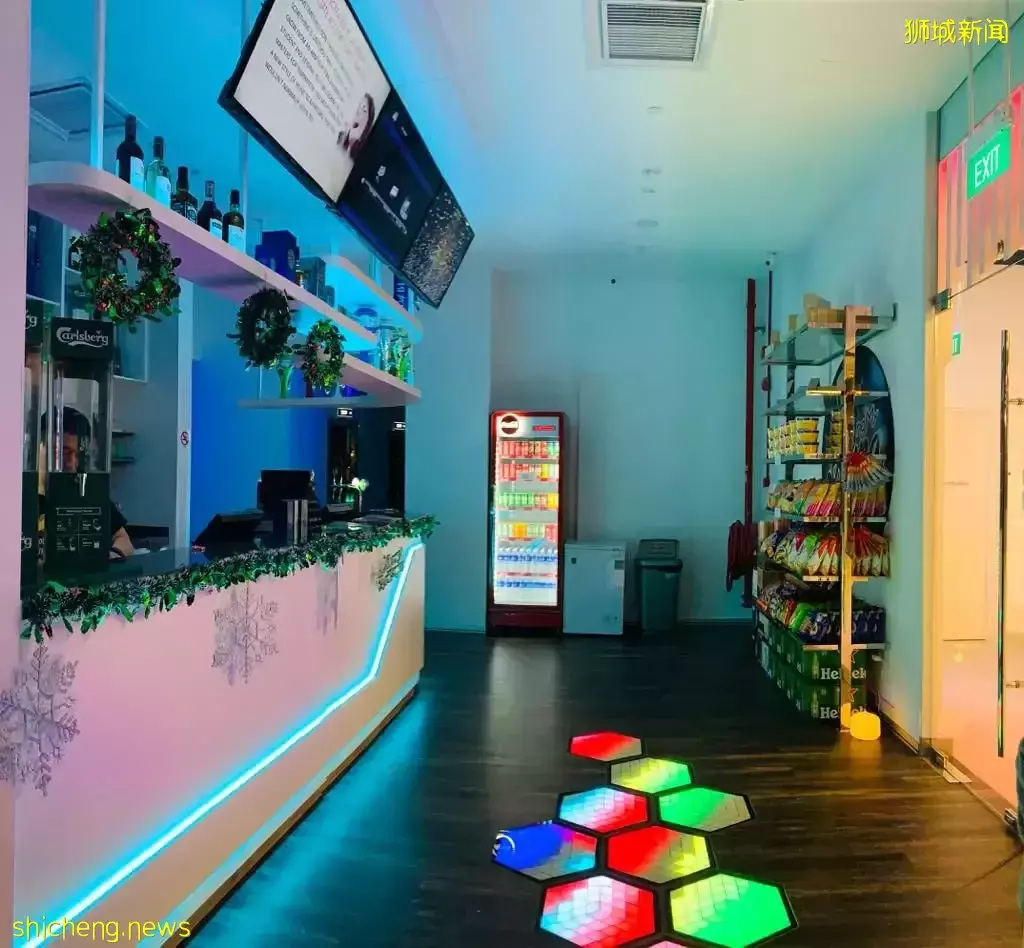 麥霸請注意！新加坡爆好評KTV盤點 · 高顔值包廂 + 超震撼音響效果+無限暢飲 · 千萬別說你只知道一個