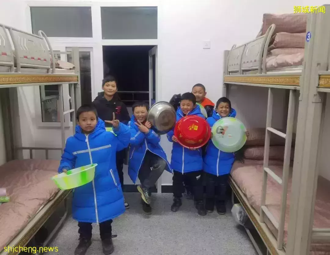 新加坡外交部长同新加坡总统访华并发十条贴文,连连赞叹赴华之旅