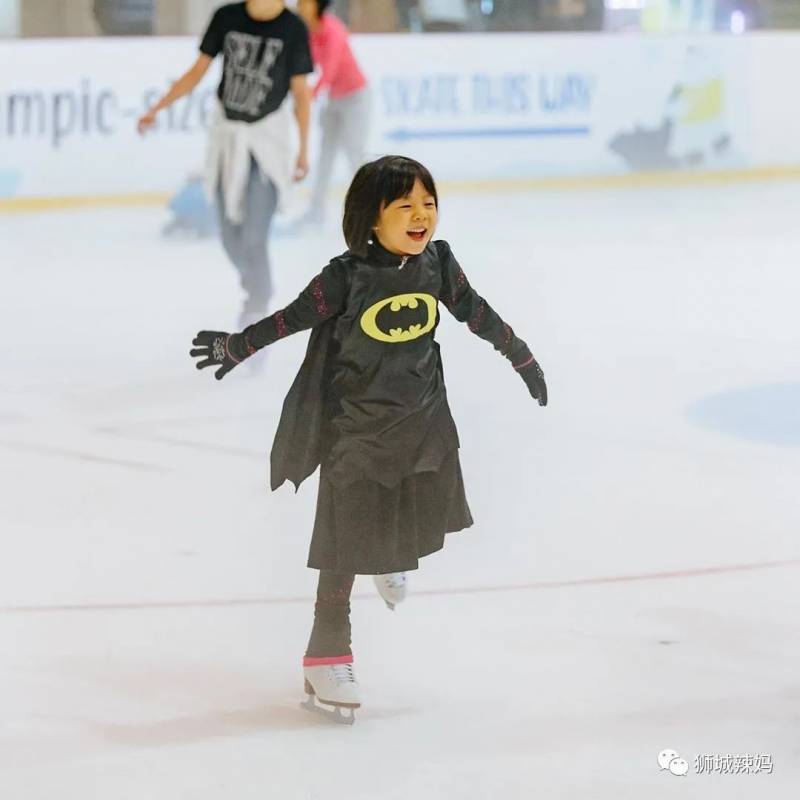 萬聖節入場免費!新加坡奧林匹克規模溜冰場,裝扮High起來