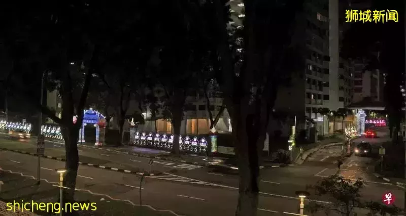 在新加坡回家,有时须穿过巨大丧事拱门,你会害怕吗