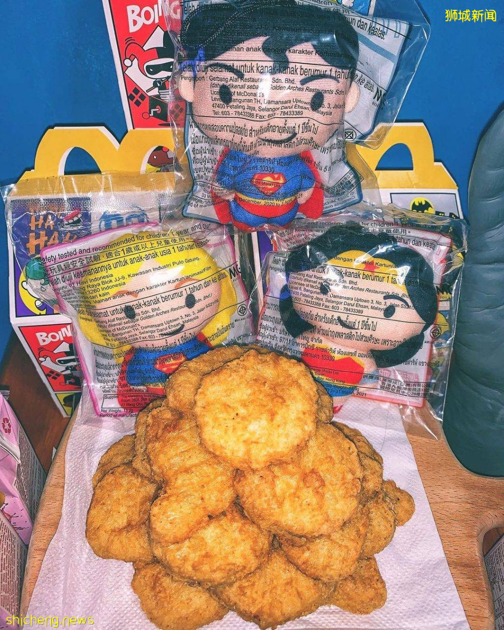 麦当劳双重惊喜👉Lotus Biscoff麦旋风+蓝莓芝士派🍦即日起Happy Meal送DC英雄玩偶😎