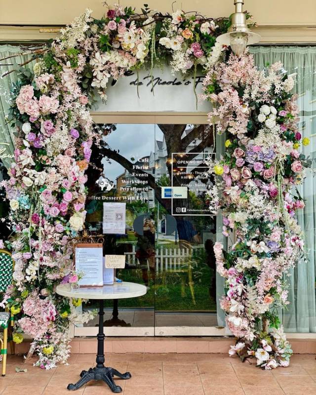 花花世界💐 Cafe De Nicole‘s Flower聖誕氣氛超濃的神仙咖啡廳！誤闖秘境吃甜品