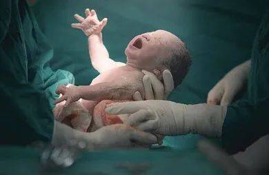 在新加坡生孩子是怎样的体验？高龄产妇育儿记