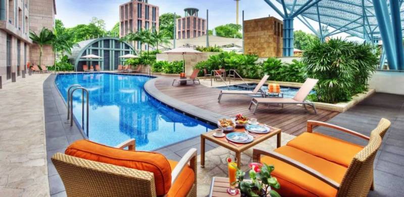 新加坡22家度假酒店周末小住！遊艇、樹屋和海底景色美不勝收，折扣攻略來啦