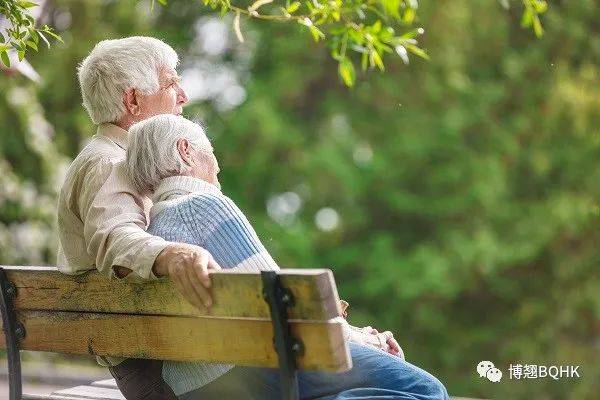 爲什麽他們都喜歡去新加坡養老