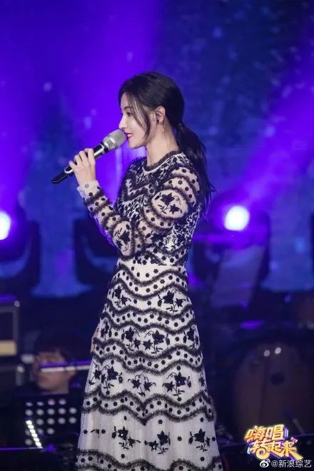 王菲称遇见合适的人便结婚,谢霆锋却遗憾没有陪新加坡的儿子们长大?