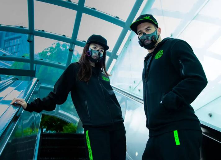 雷蛇发布N95透明超炫智能口罩,网友:公布价格让我死心